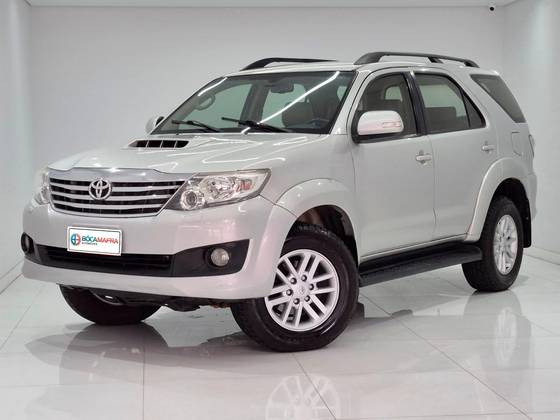 TOYOTA HILUX SW4 3.0 SRV 4X4 7 LUGARES 16V TURBO INTERCOOLER DIESEL 4P AUTOMÁTICO